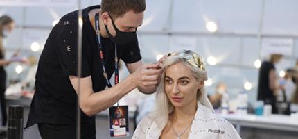 Стилисты салона флагман TIGI Персона Artplay на конкурсе Новая Волна 2021